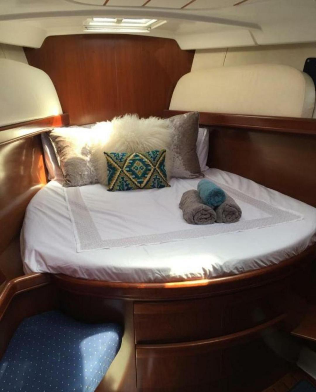 Jasmine Coral Jay Boutique Boatel Ocean Village Gibraltar Habitación foto
